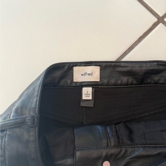 Wilfred Black Mini Skirt - Chemistry Skirt (pleather) - Picture 4 of 7